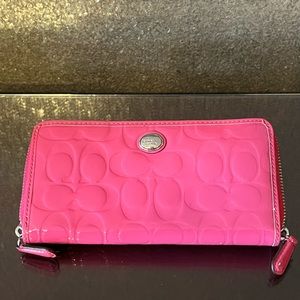 NWOT - Coach Wallet - Continental